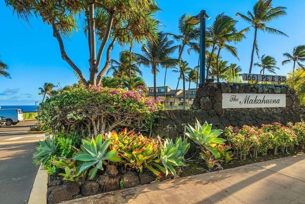 Makahuena #2106 - Image 32