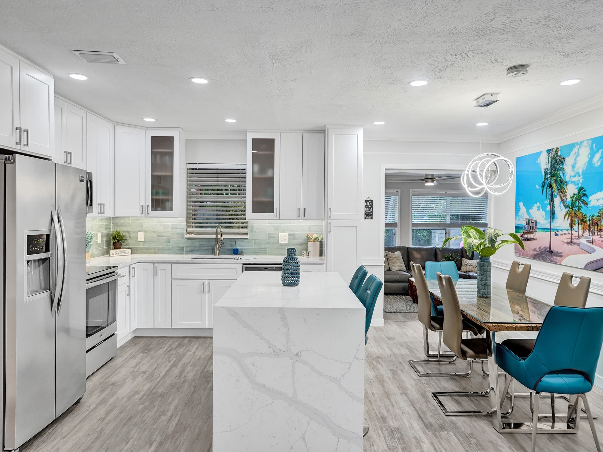 Marbella Sunlit Escape - Image 19