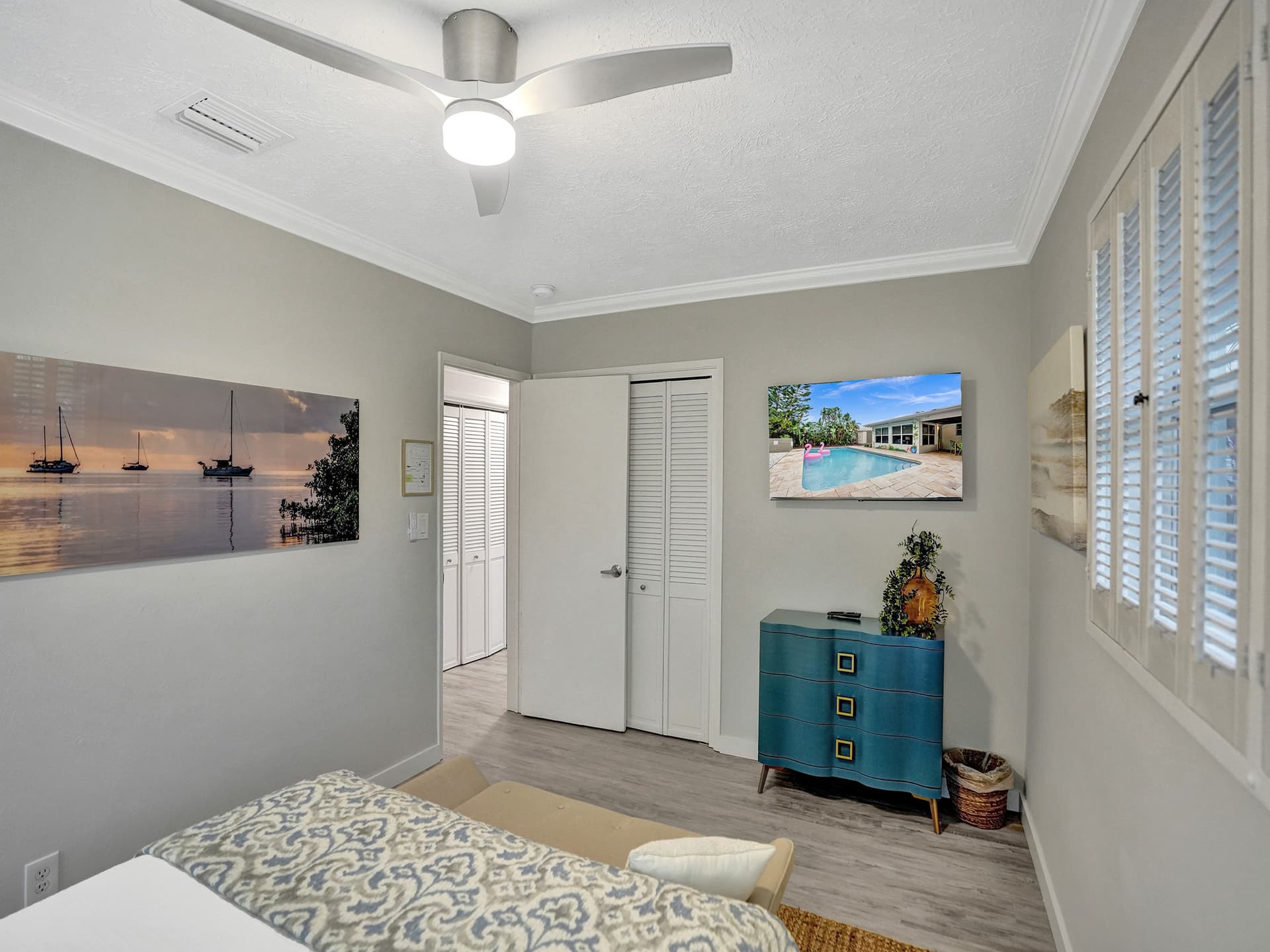 Marbella Sunlit Escape - Image 36