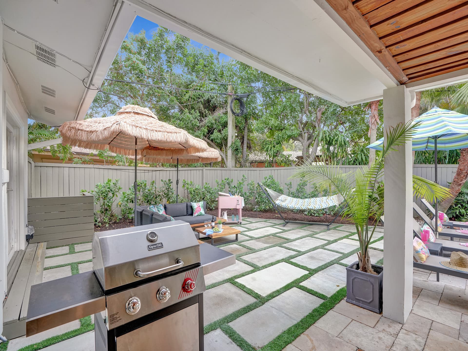 Marbella Sunlit Escape - Image 47