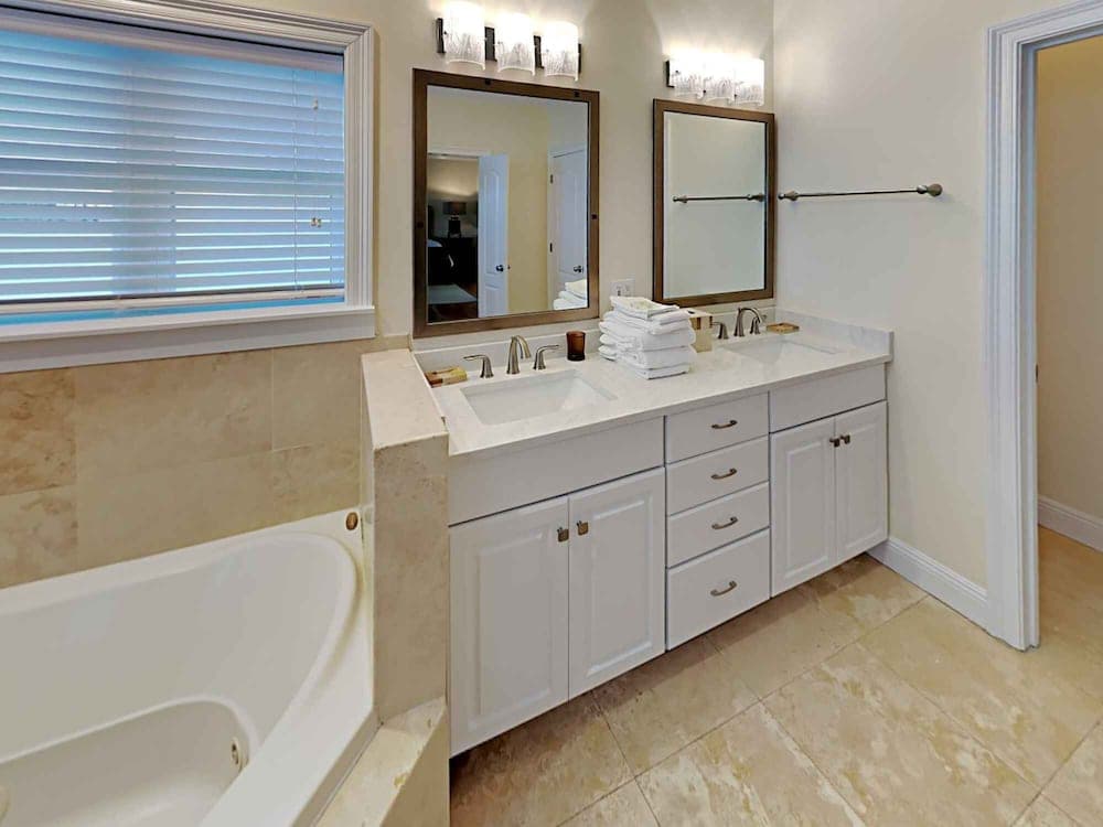 Margarita - Image 25