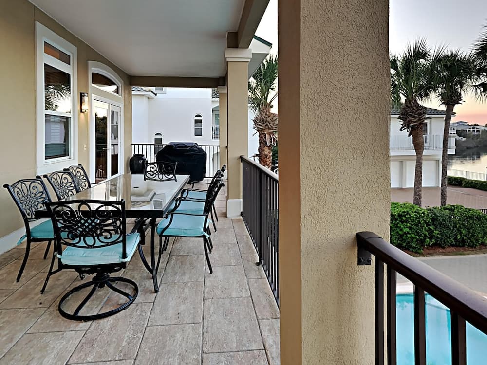 Margarita - Image 41