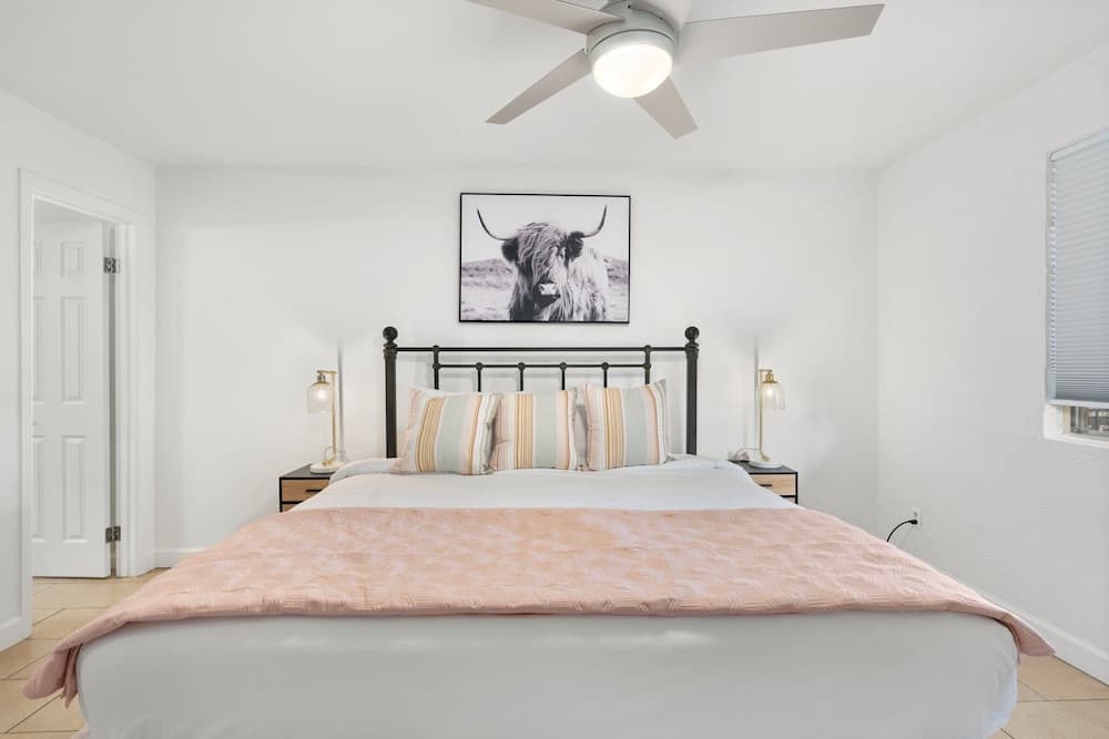 Maya Motel - Image 8