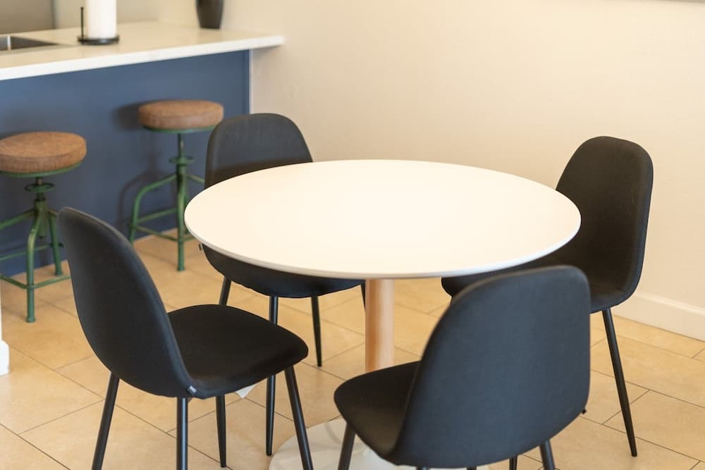 Maya Motel - Image 22