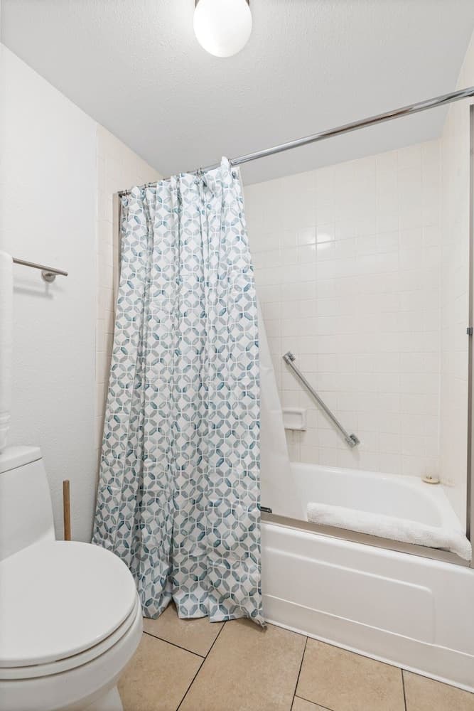 Maya Motel - Image 42