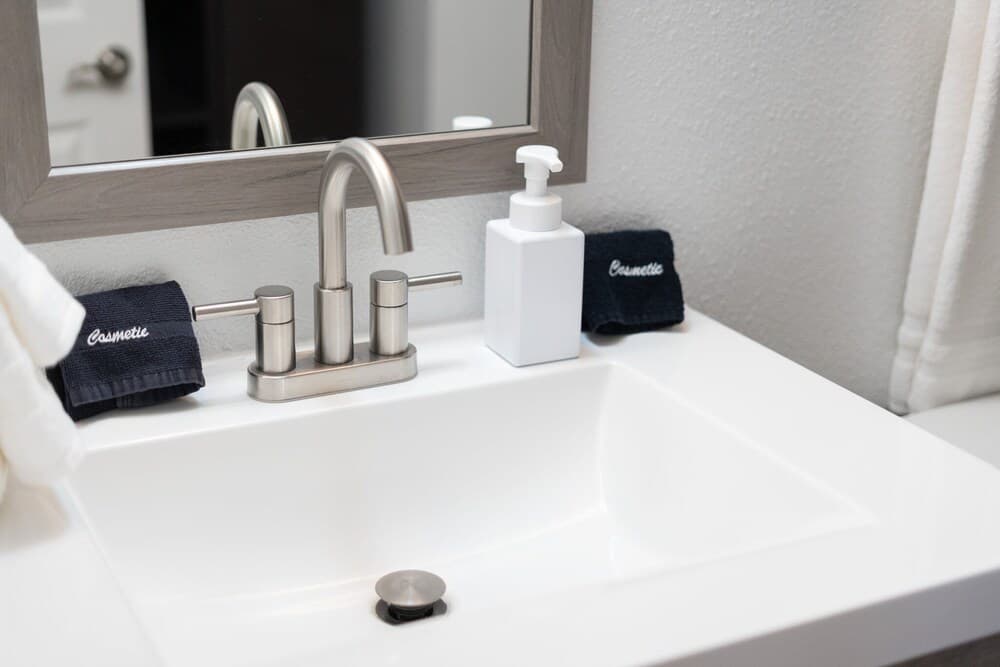 Maya Motel - Image 45