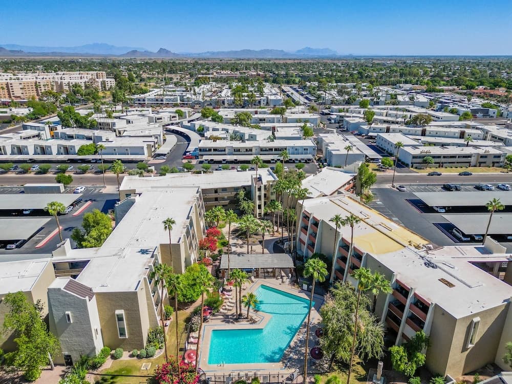 Maya Motel - Image 68