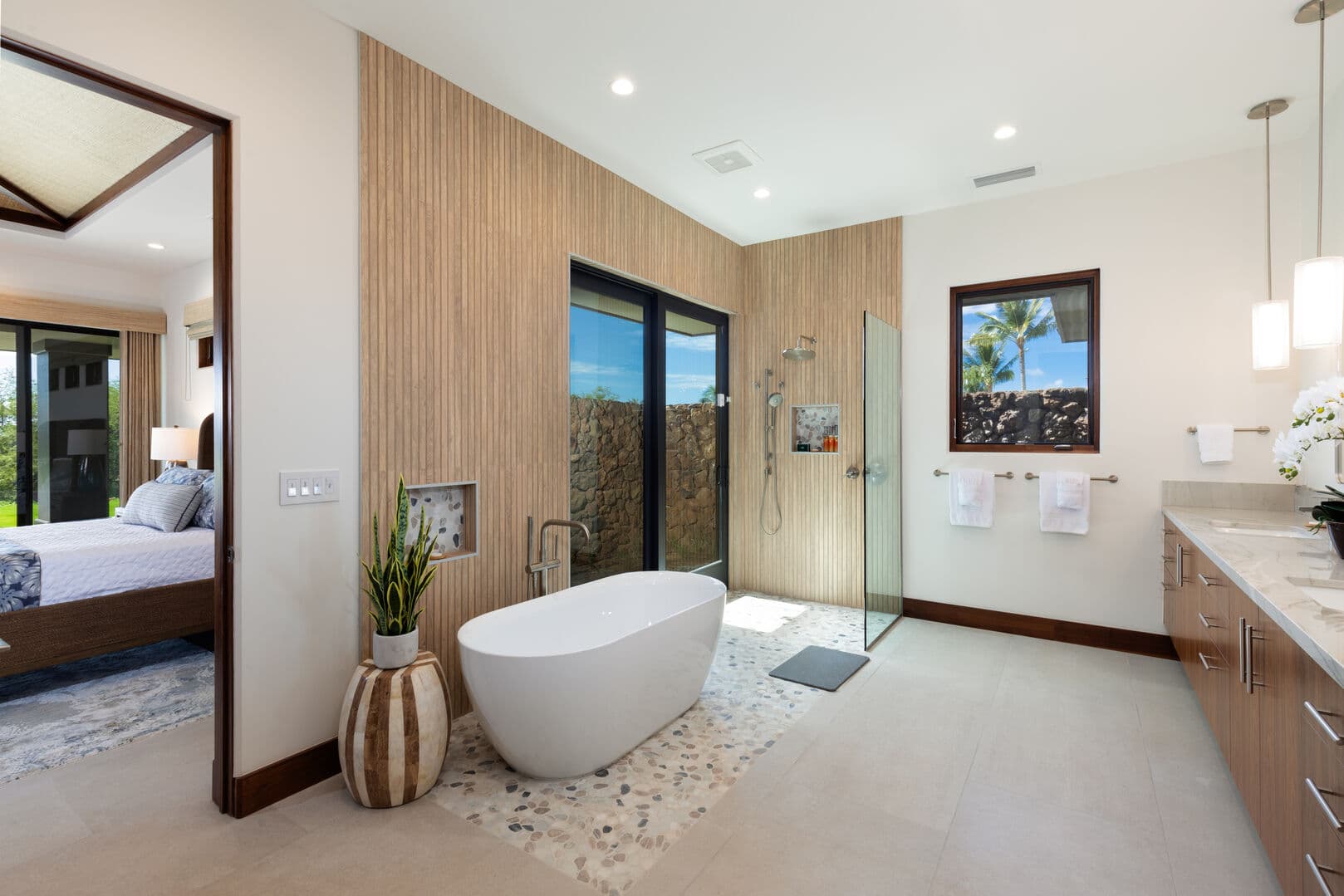 Hawaiian Elegance - Image 26