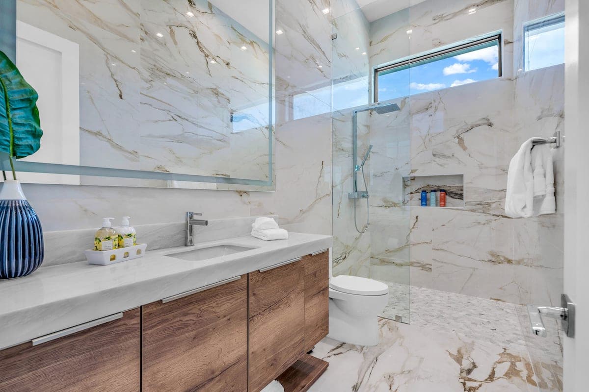 Bravo Villa #8 - Image 34