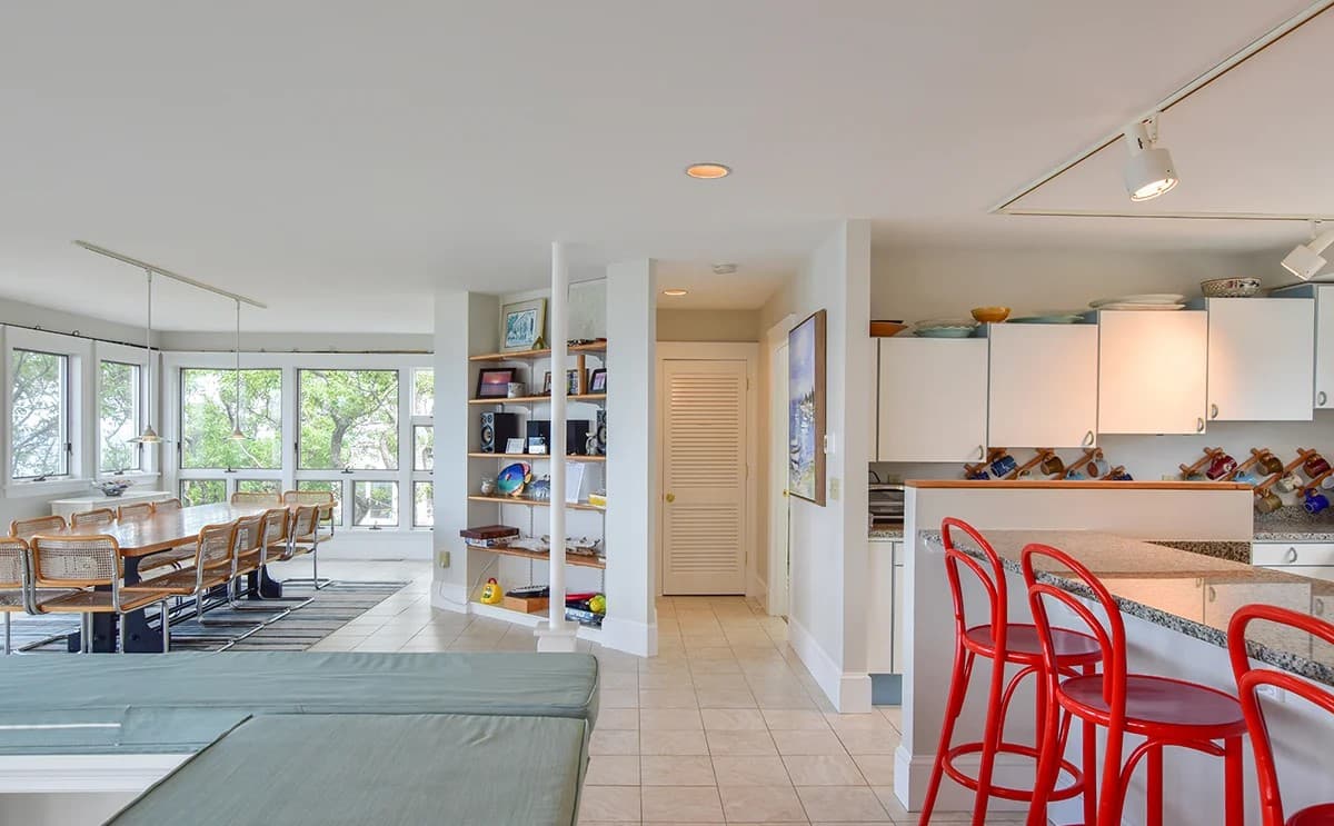 Beach House - Image 5