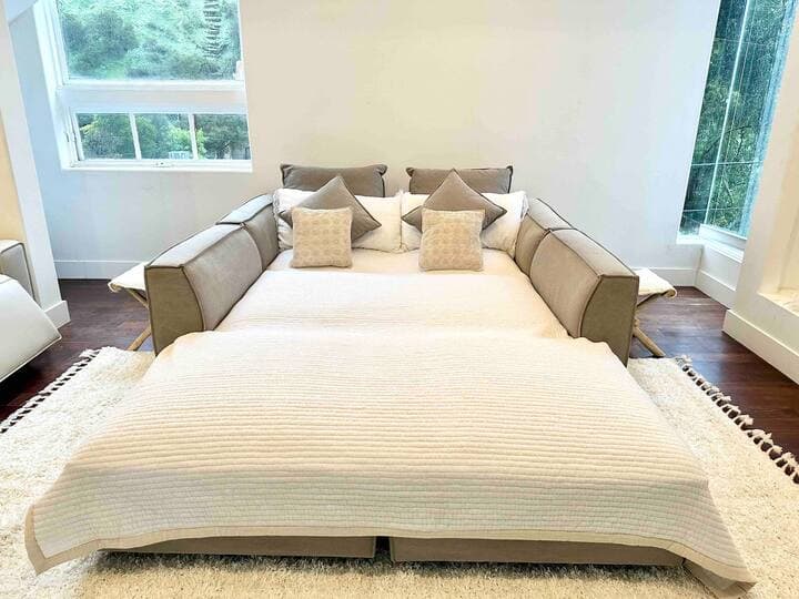 Beverly Haven Home  - Image 20