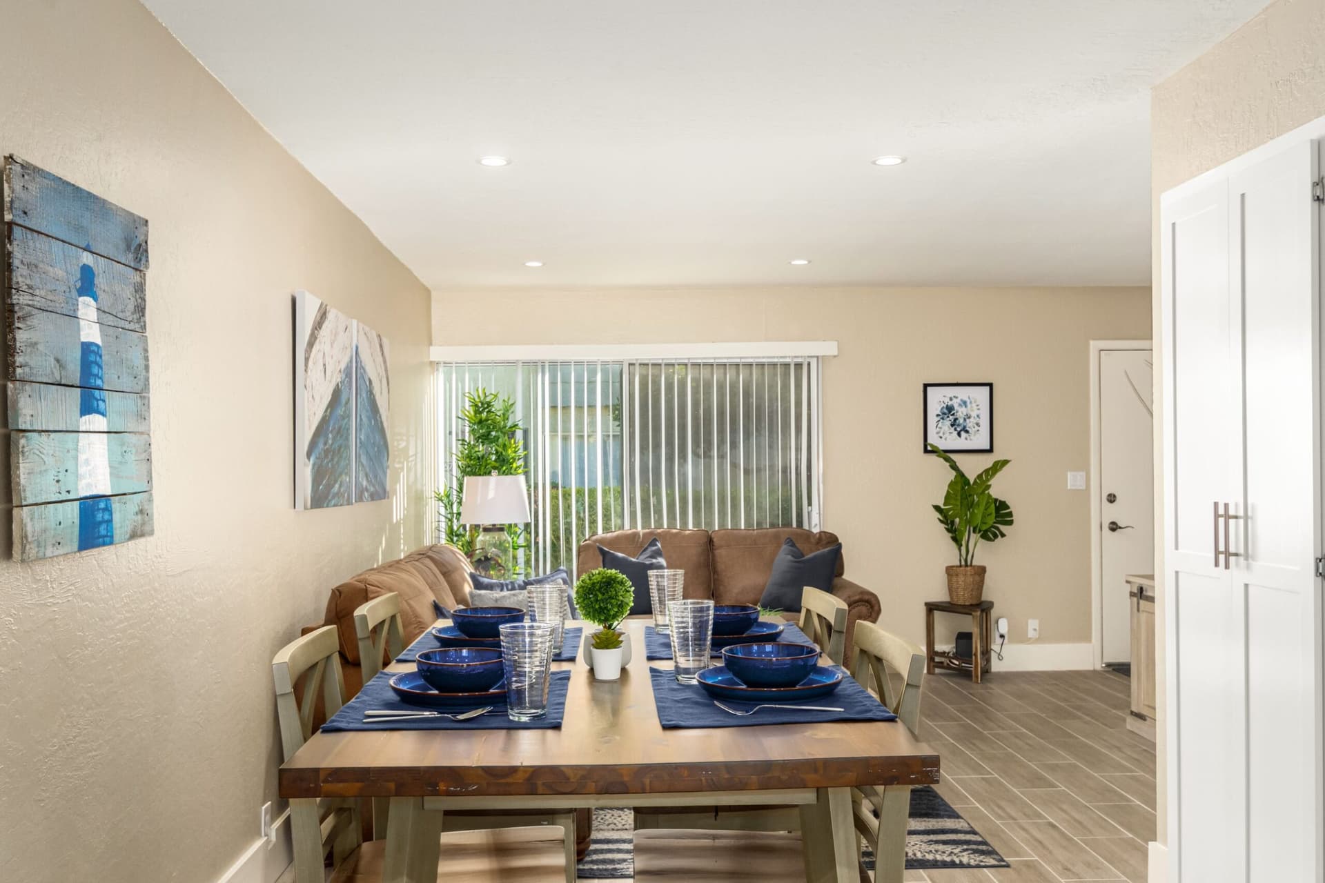 Nantucket Townhouse - Image 2