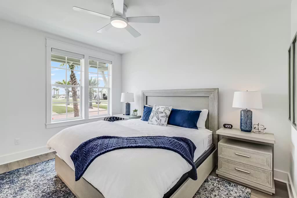 Beachfront Bliss - Image 31