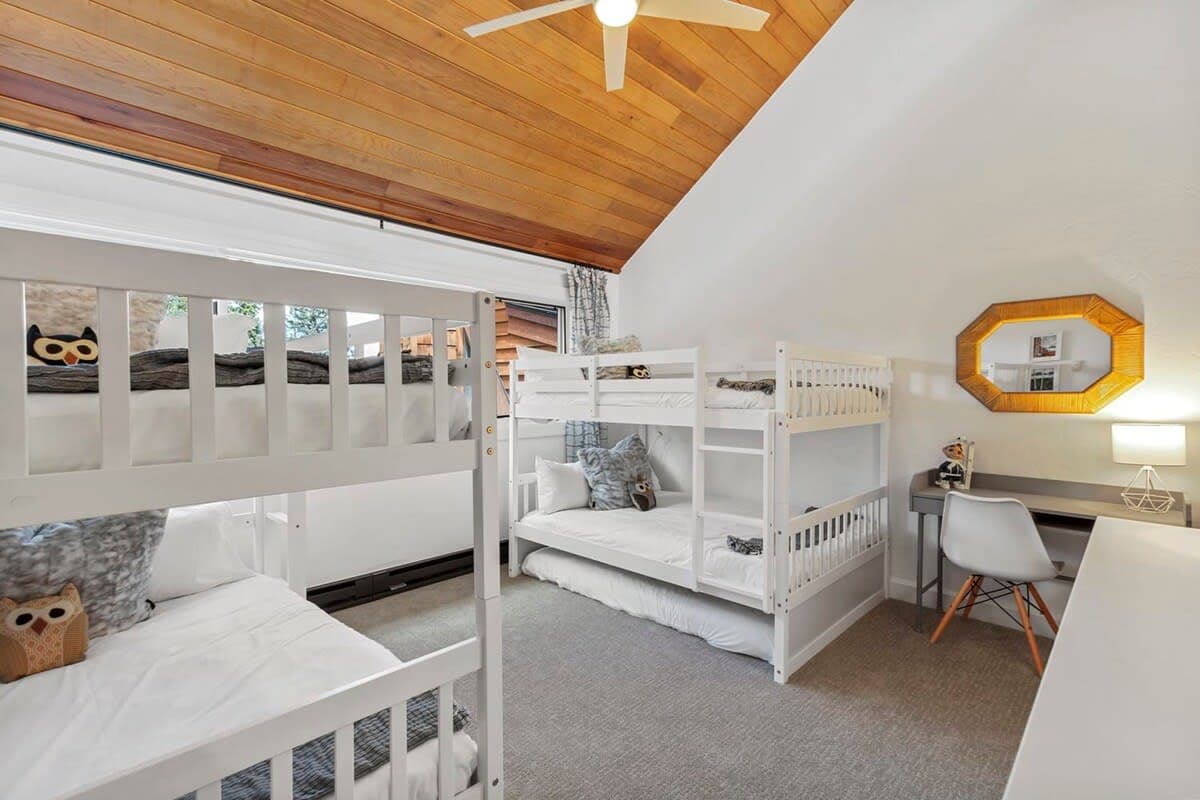 Peak Eight Mountain Escape - Image 16