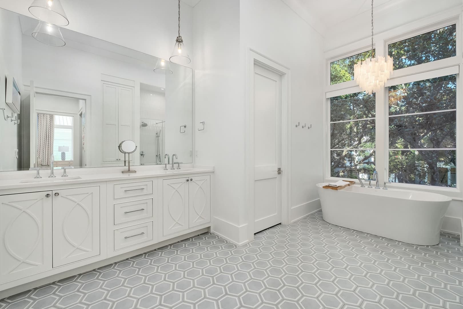 Bearfoot By The Sea - Image 23