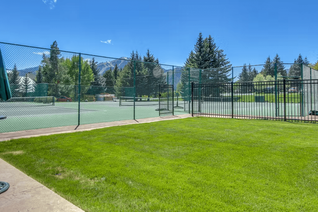 Wildflower Luxury - Image 33