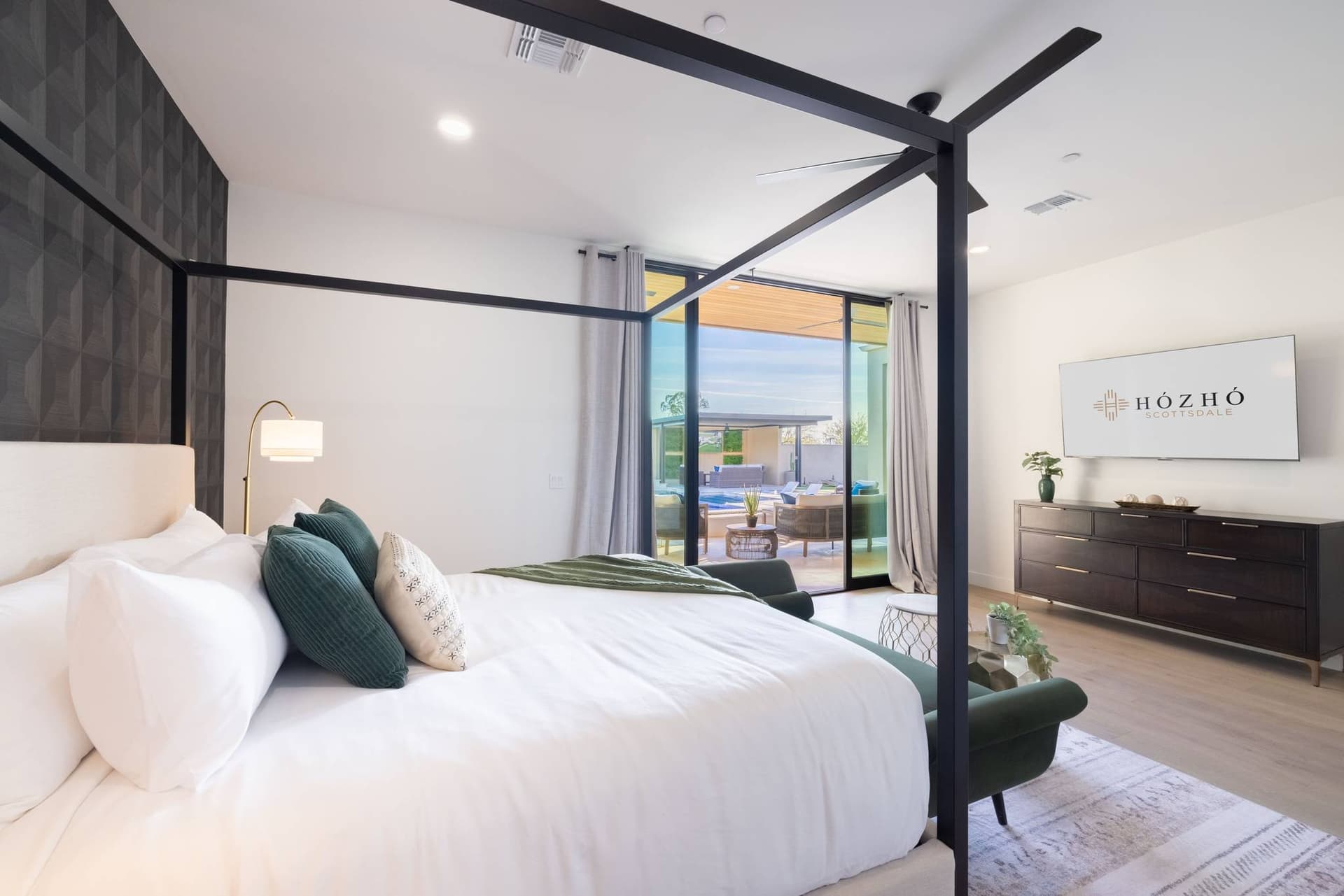 Estate on Harmony - Image 28