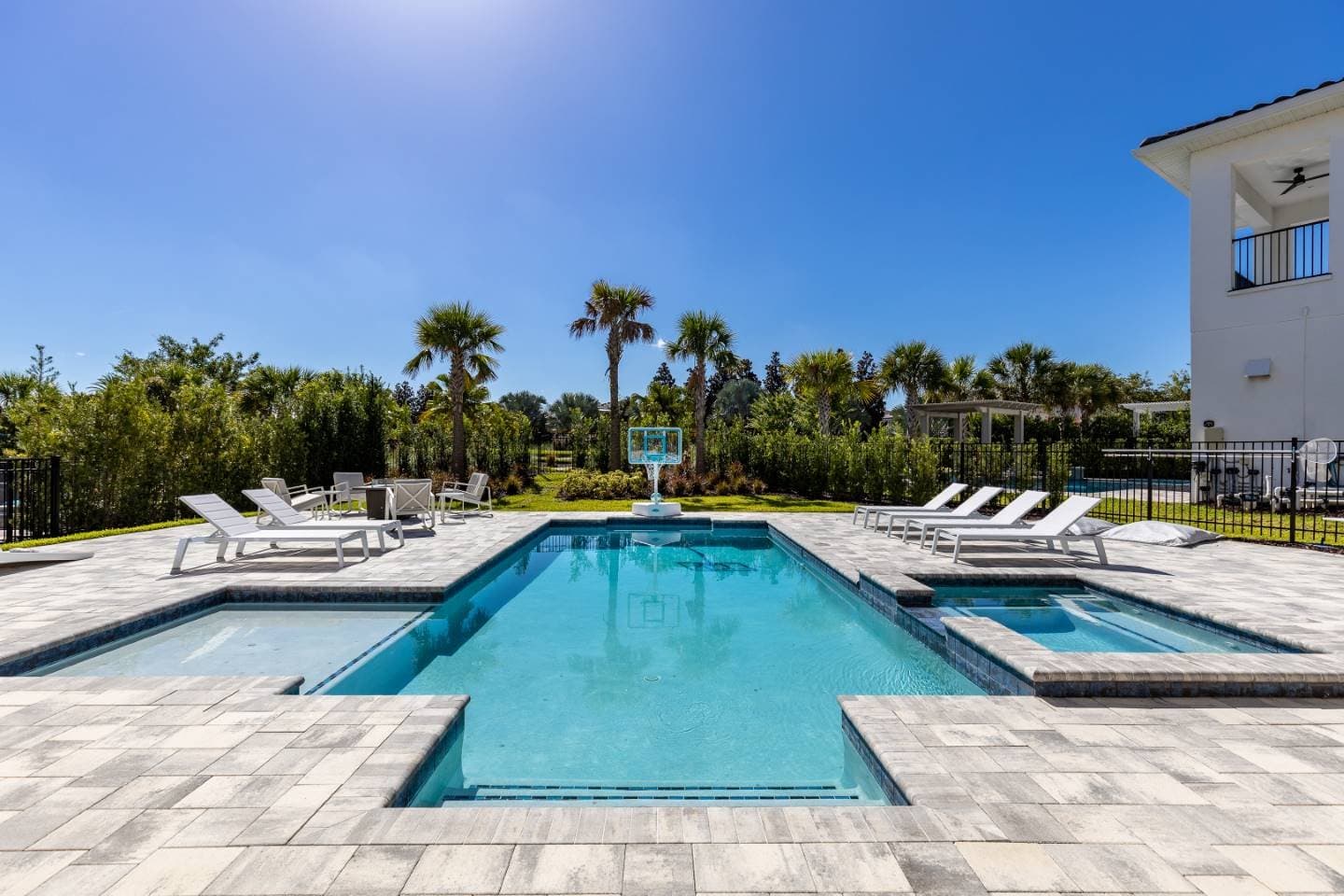 The Bright Bear's Den Oasis - Image 48