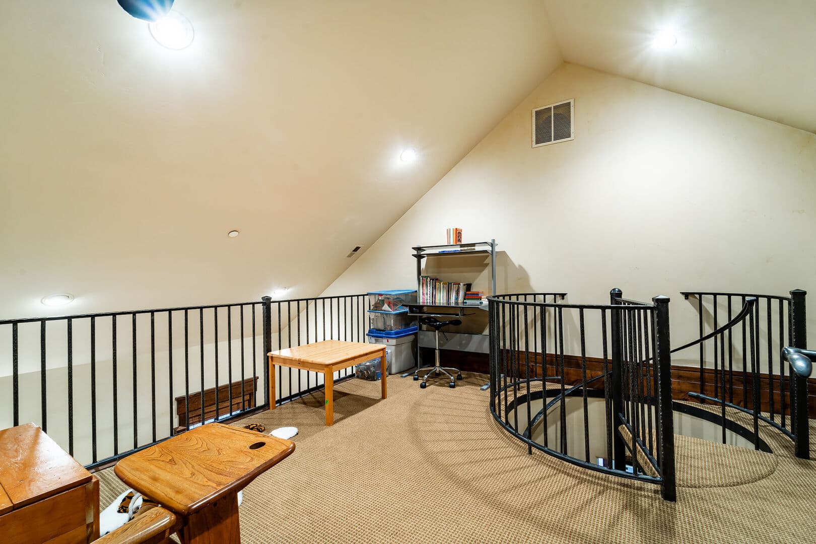 Black Spruce Lodge - Image 32