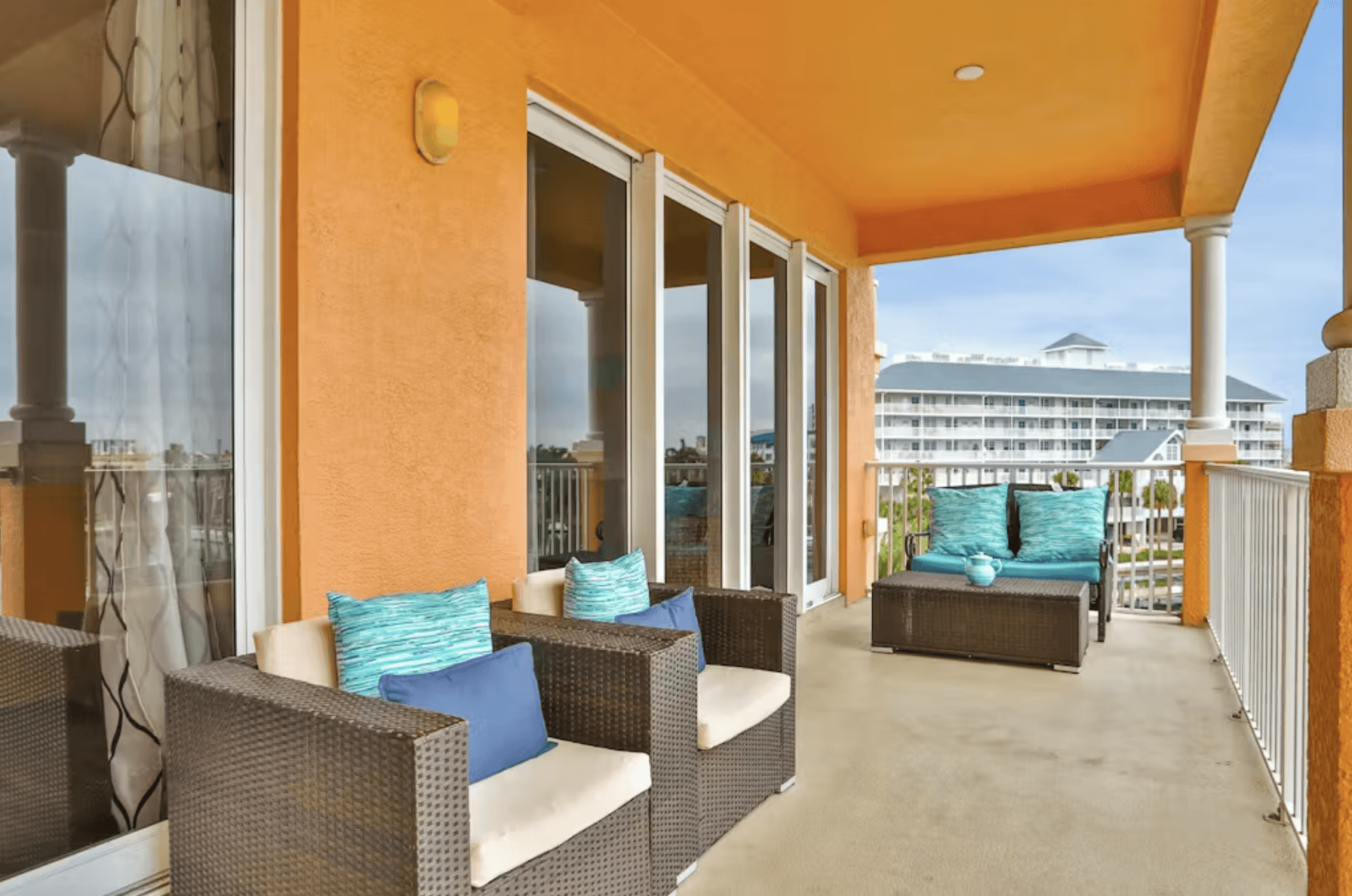 Harborview Grande Residence - Image 4