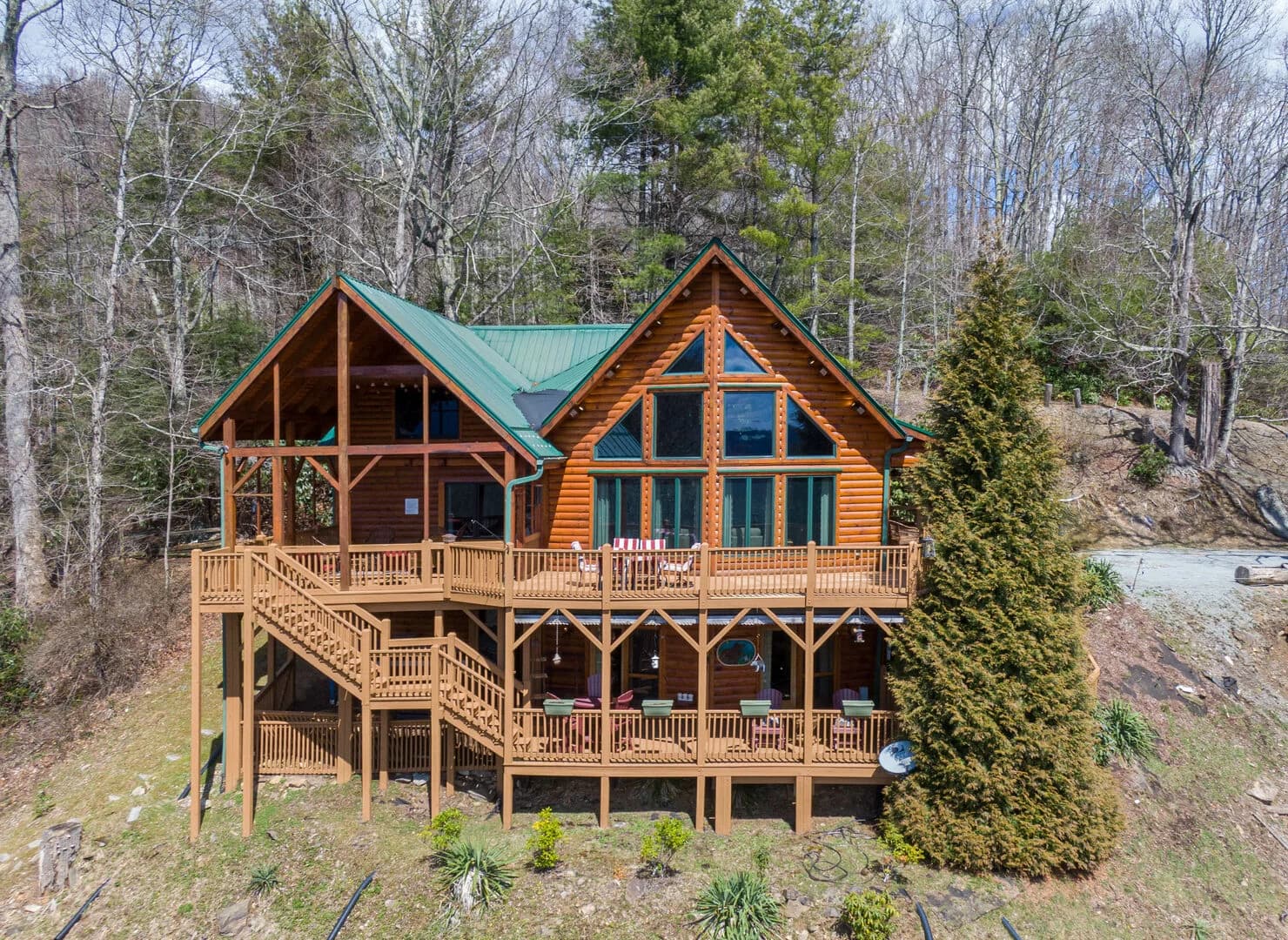 Beary Relaxing Cabin - Image 1