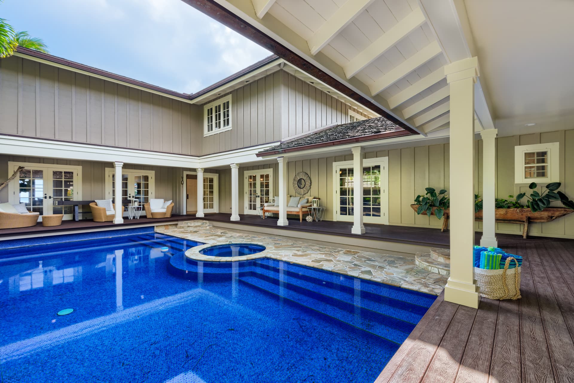 Moana Lani - Image 3