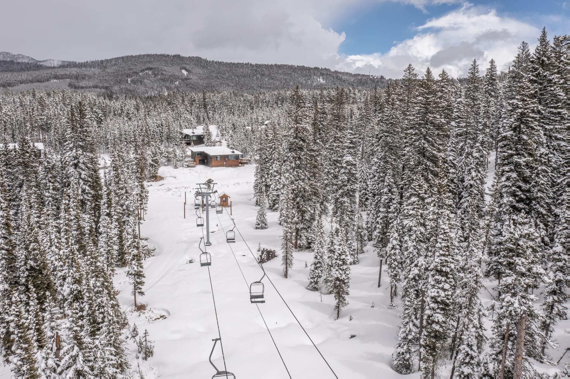 Lake Cabin #20 - Image 38