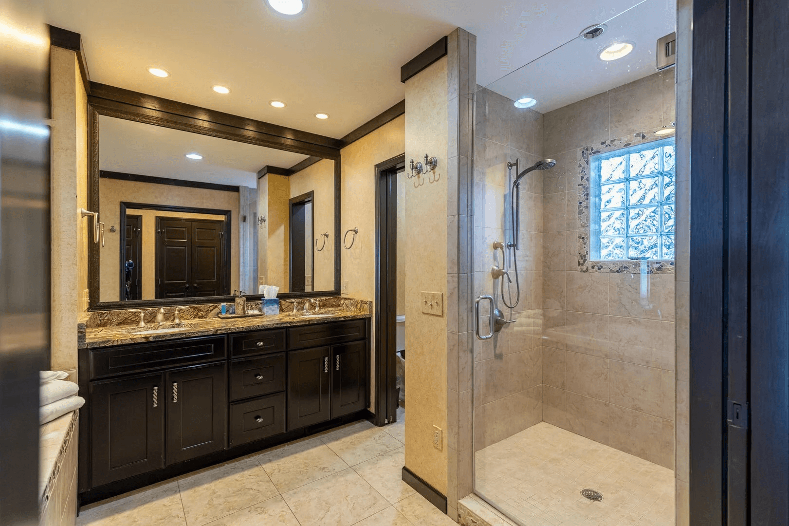 Halftime Haus - Image 27