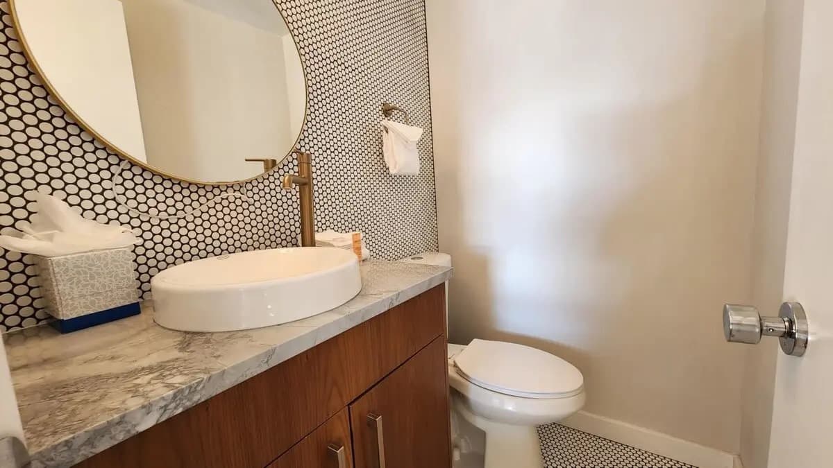 Artisan A-Frame Escape - Image 15