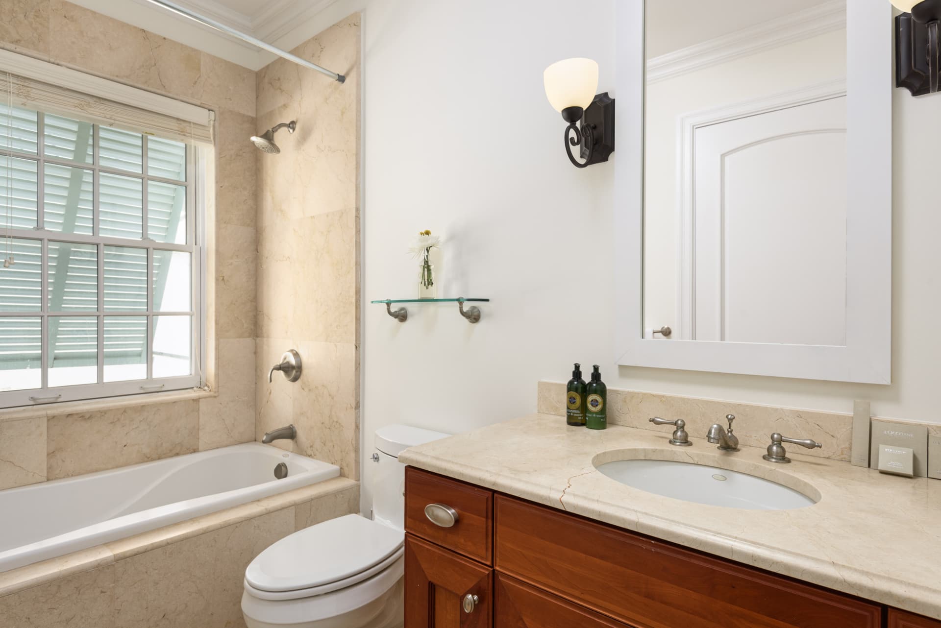 Salt Life Villa - Image 10