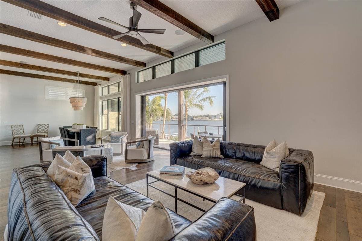 Bayside Paradise Mansion - Image 29