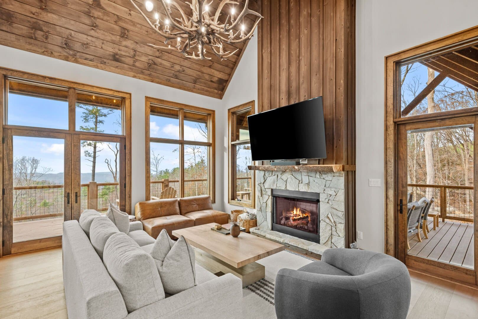 Dire Wolf at Eagles Nest - Image 8