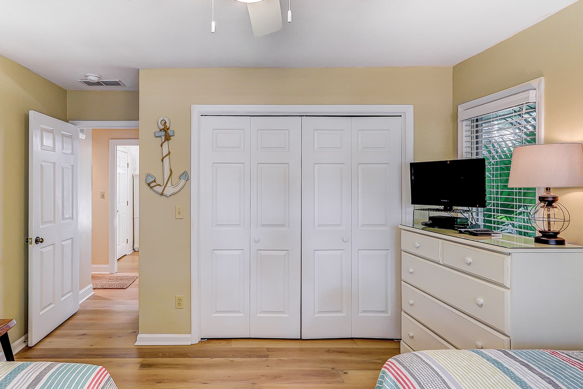 Sea Lane Home - Image 11