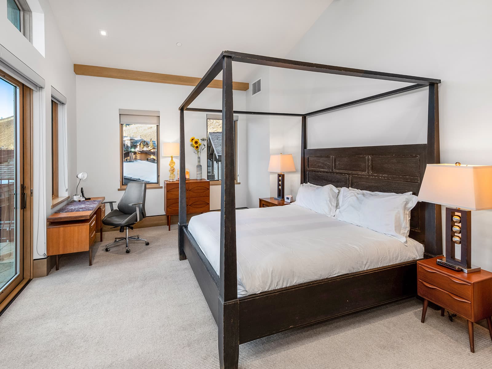 Red Lion Penthouse - Image 28