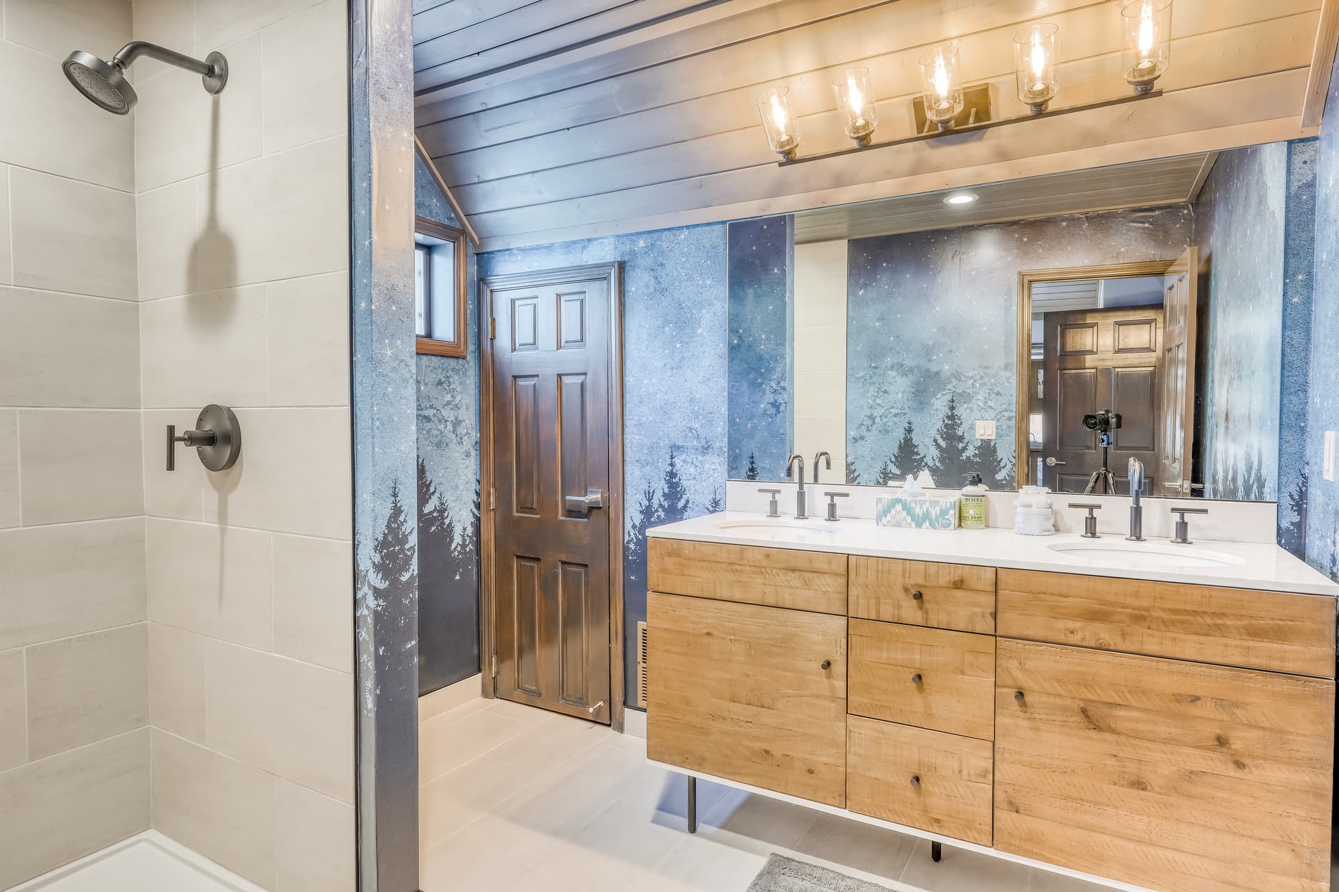 Meadowview Home - Image 22