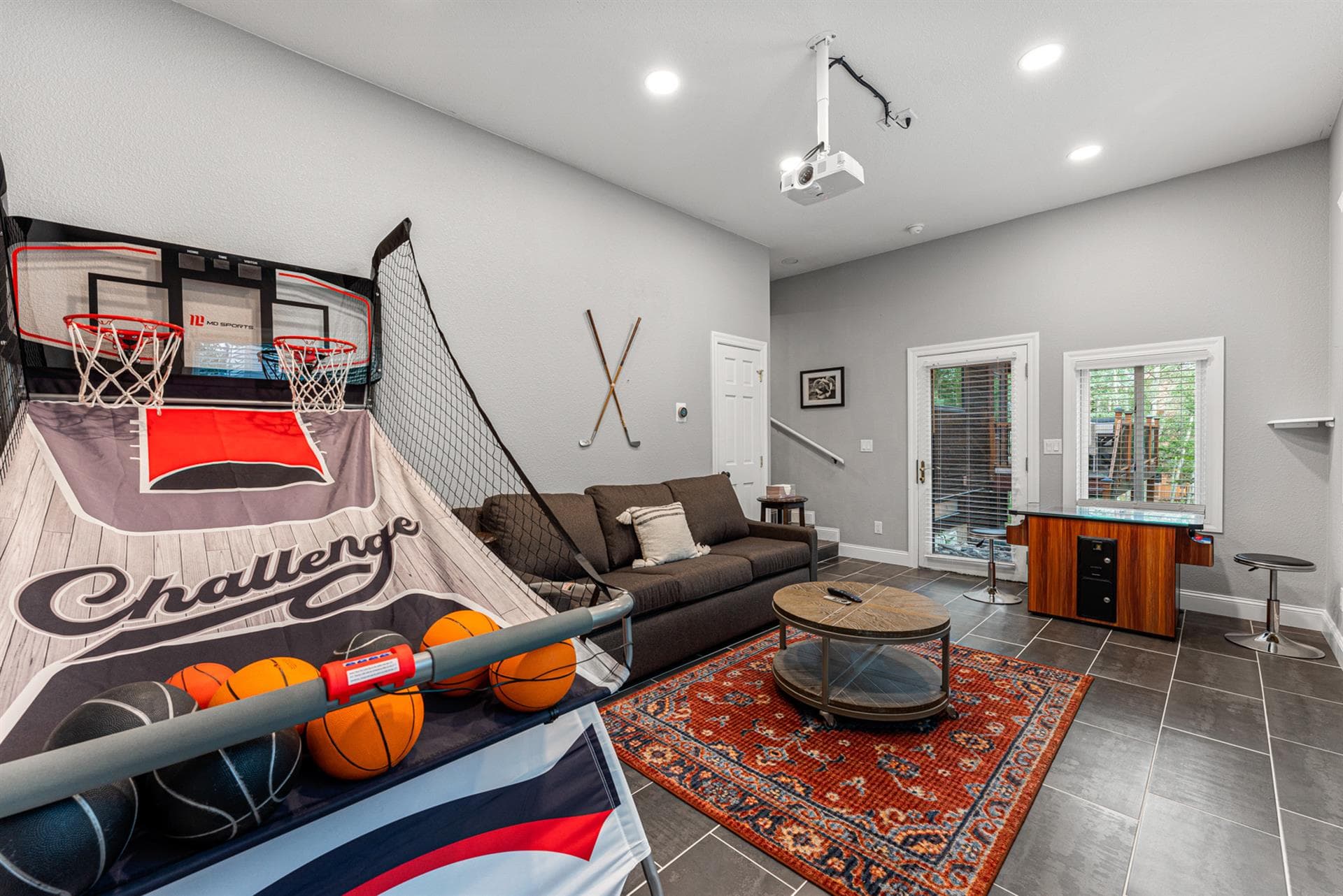 Burgundy House - Image 28