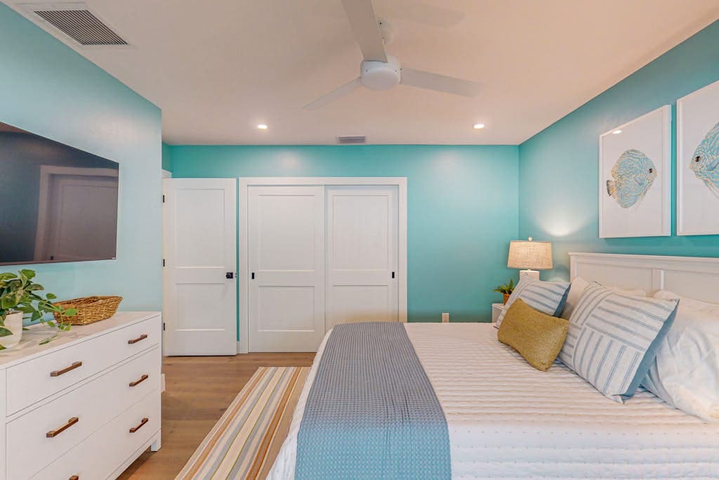 Yellow Door Beach Cottage - Image 16