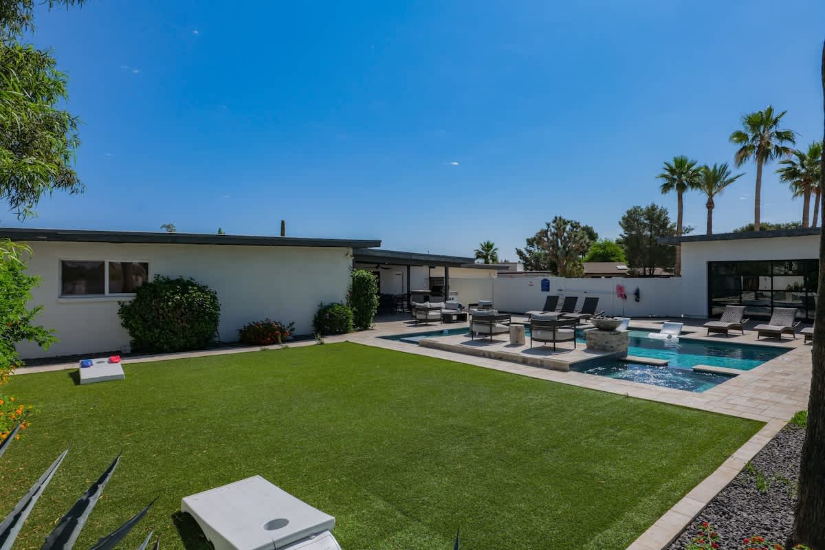 Sunkist Sanctuary - Image 15