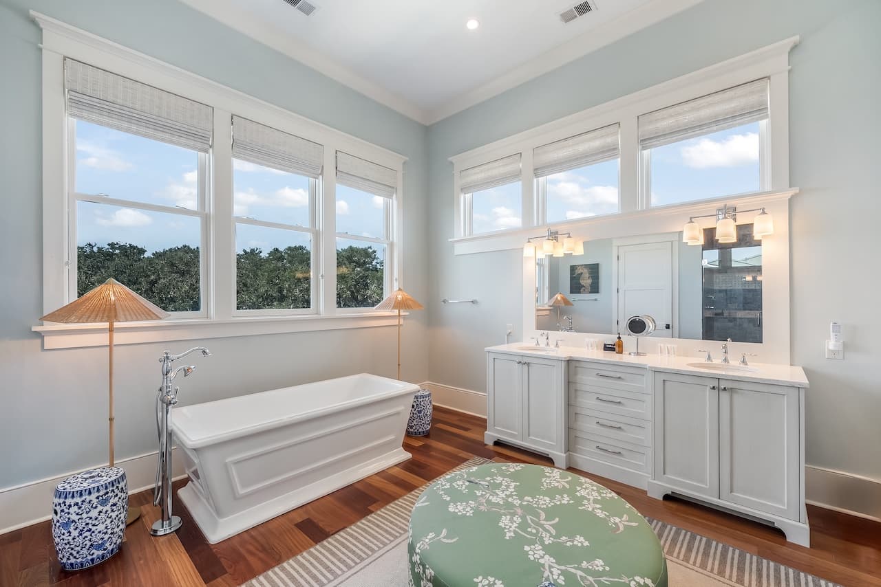 Shore Thing - Image 23