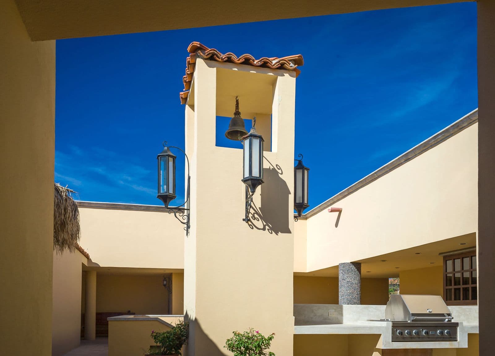 Rosa Amarilla Manor - Image 23