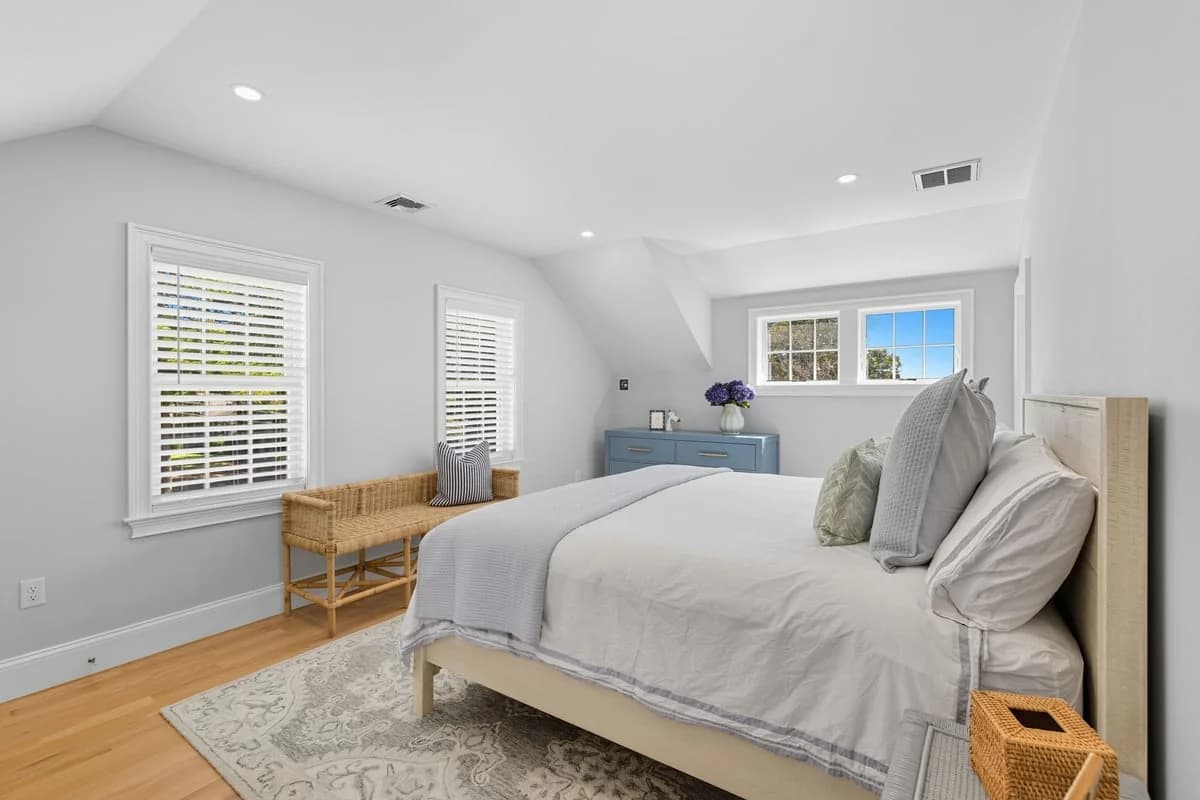 Three Buoys - Image 14