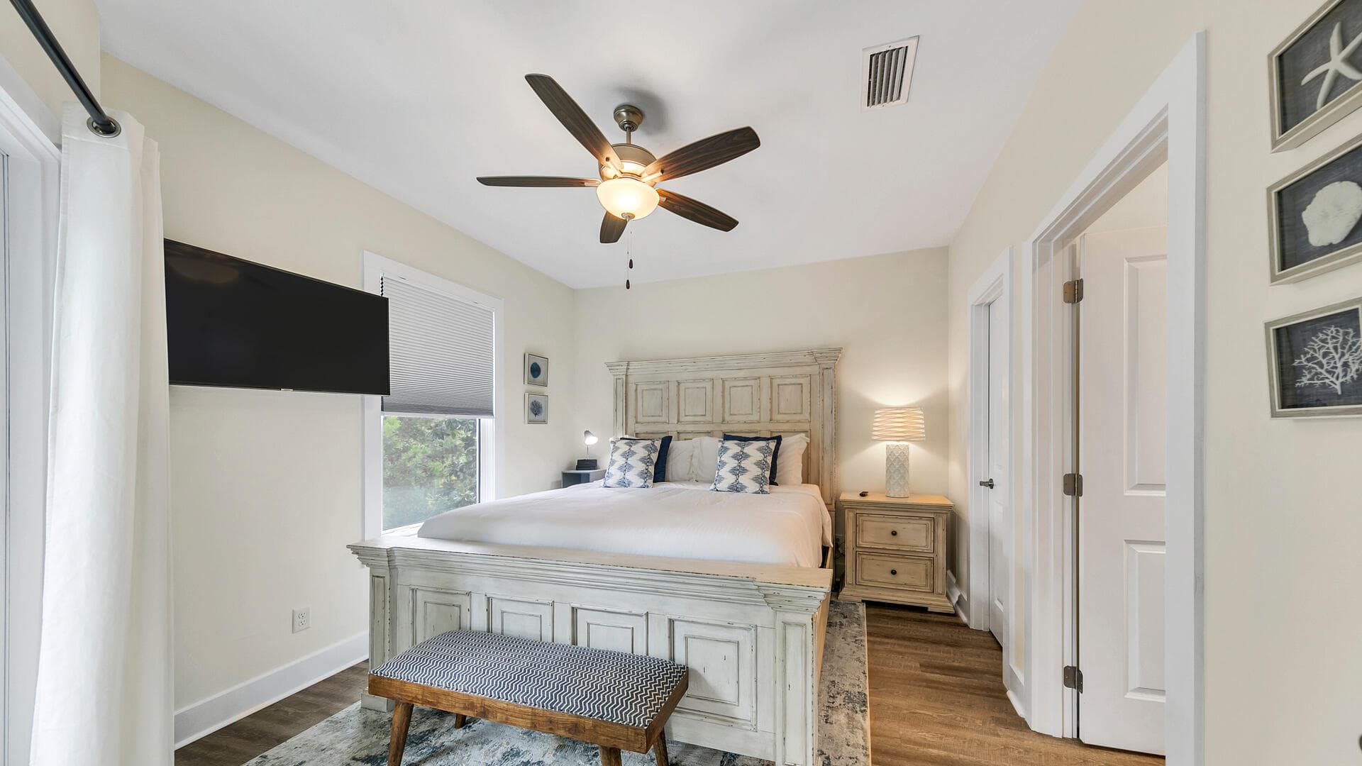 Blue Lake Home - Image 17