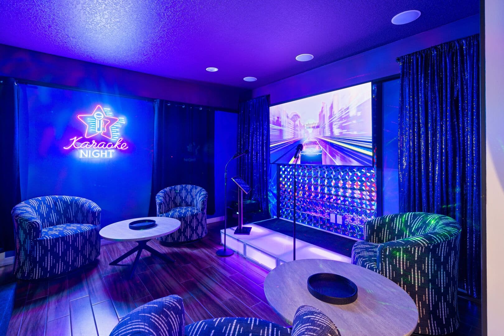 Gallery House - Image 55