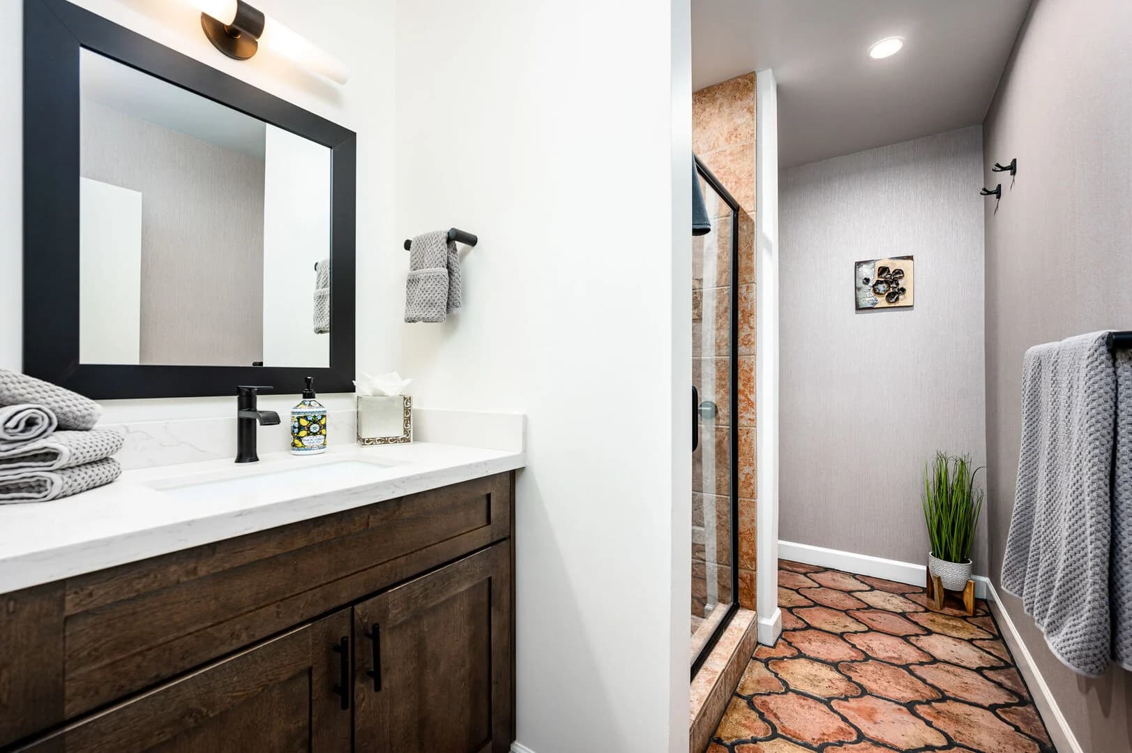 Rock House - Image 28