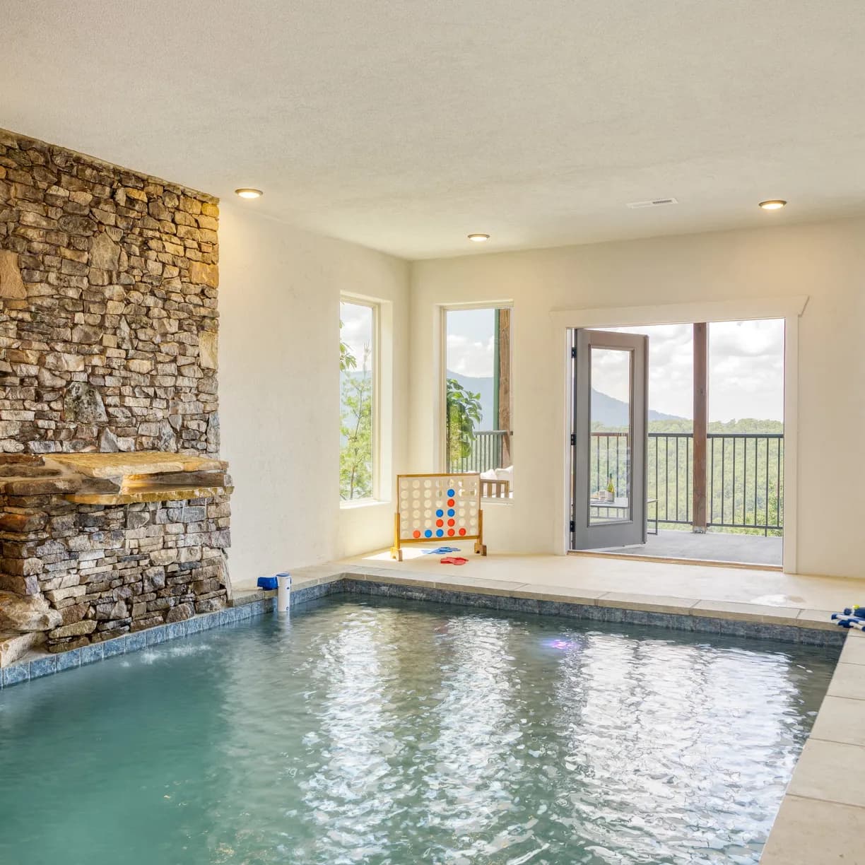 Duval Villa - Image 32