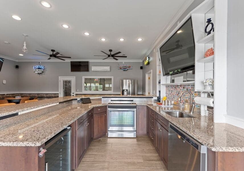 Lucent Sunset Retreat - Image 40