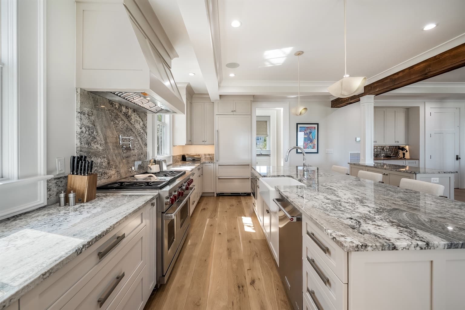 Beach Shelter - Image 15