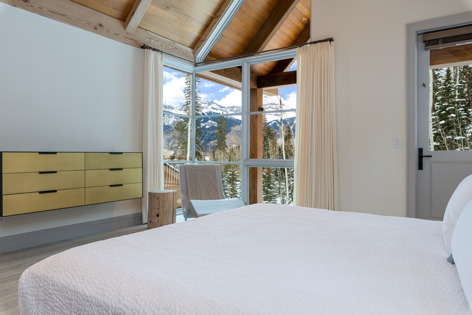 Galloping Goose Chalet - Image 22