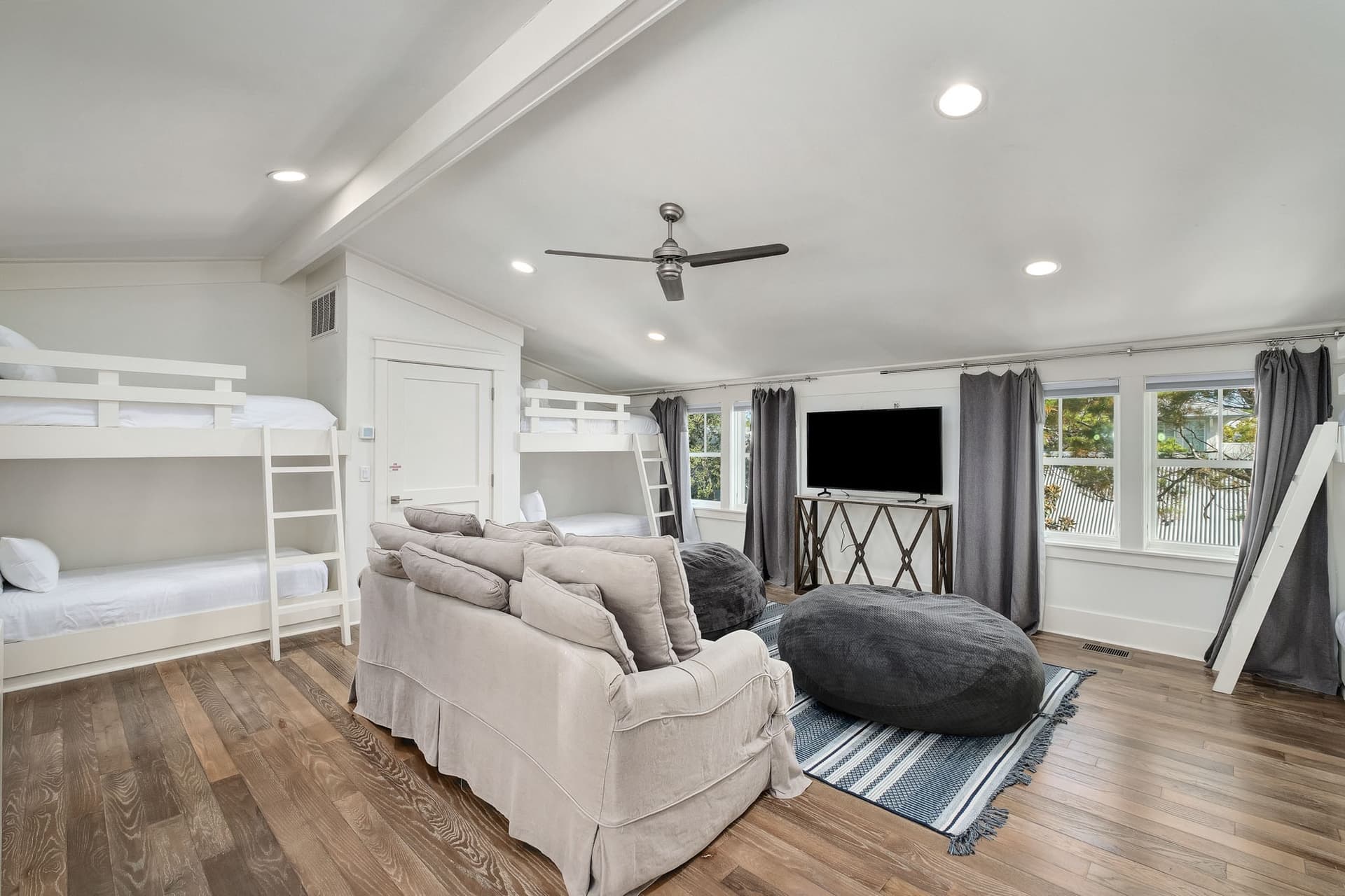 Magnolia Way - Image 32