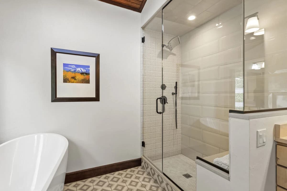 Creekside Chateau - Image 23